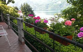 Lake And Guzzi View - Holiday Home