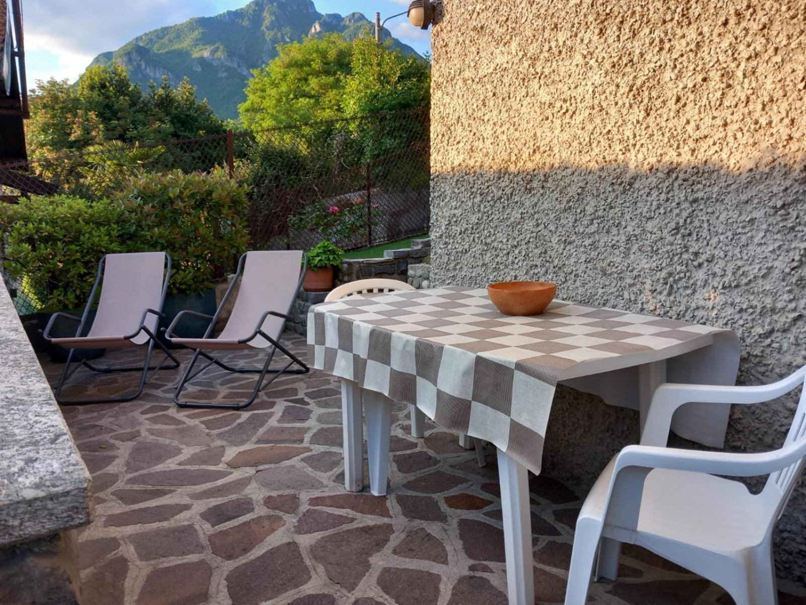 Lake And Guzzi View - Holiday Home Mandello del Lario Exterior foto